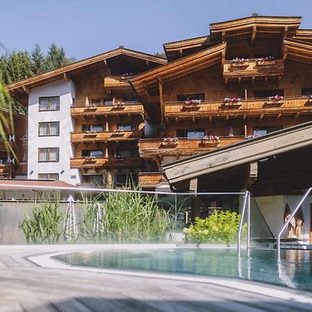 Hotel Die Sonne Saalbach-Hinterglemm Exterior photo
